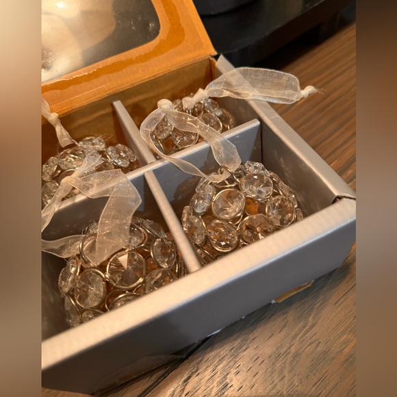 Christmas ornaments - Picture 2 of 3